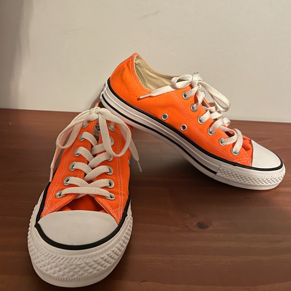 Uni Converse Neon Orange All Star